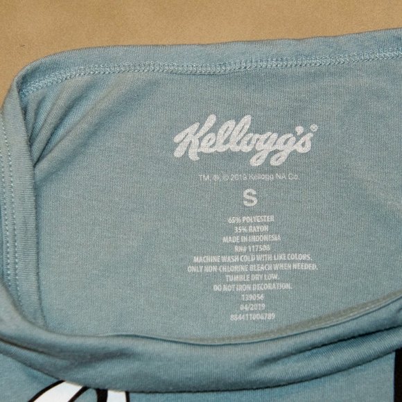 Fun Fruit Loops Tucan Sam T shirt Size Small - Picture 5 of 5